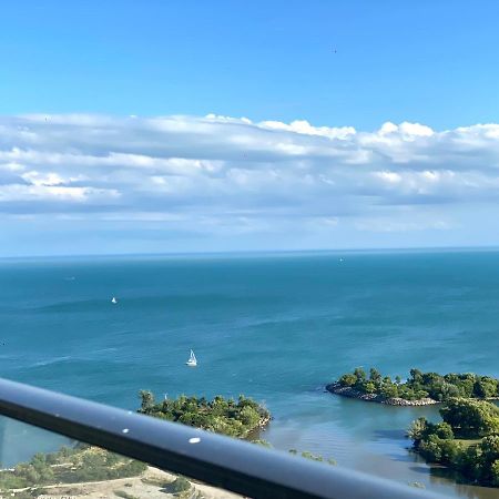 1 Bedroom Waterfront Condo Торонто Екстер'єр фото