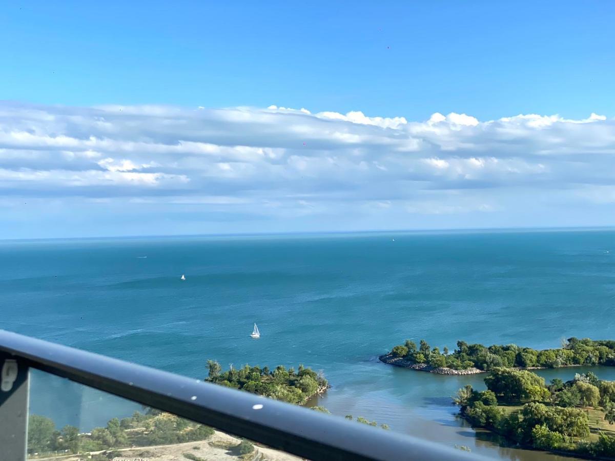 1 Bedroom Waterfront Condo Торонто Екстер'єр фото