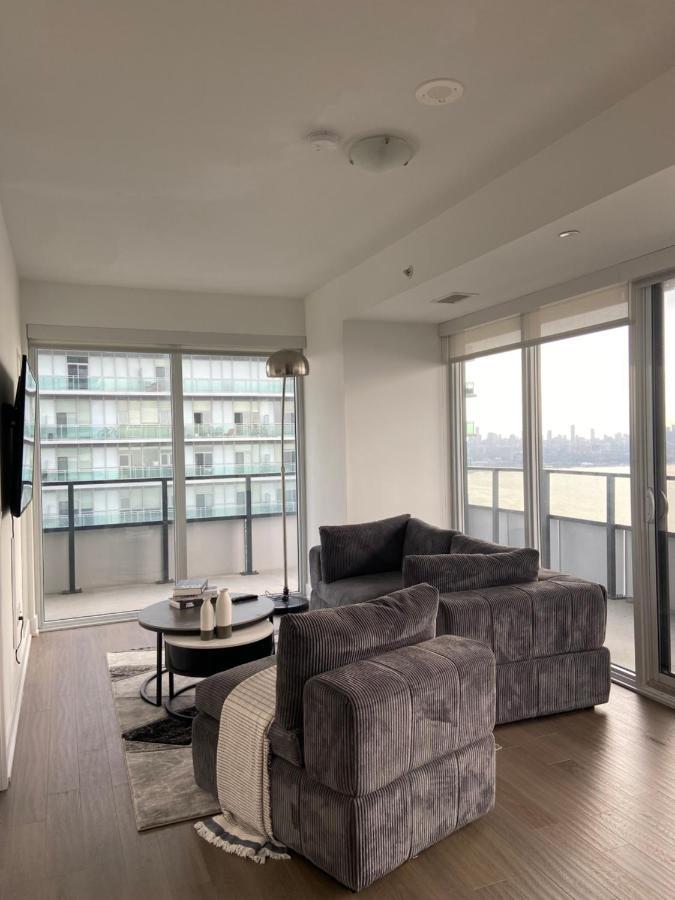 1 Bedroom Waterfront Condo Торонто Екстер'єр фото