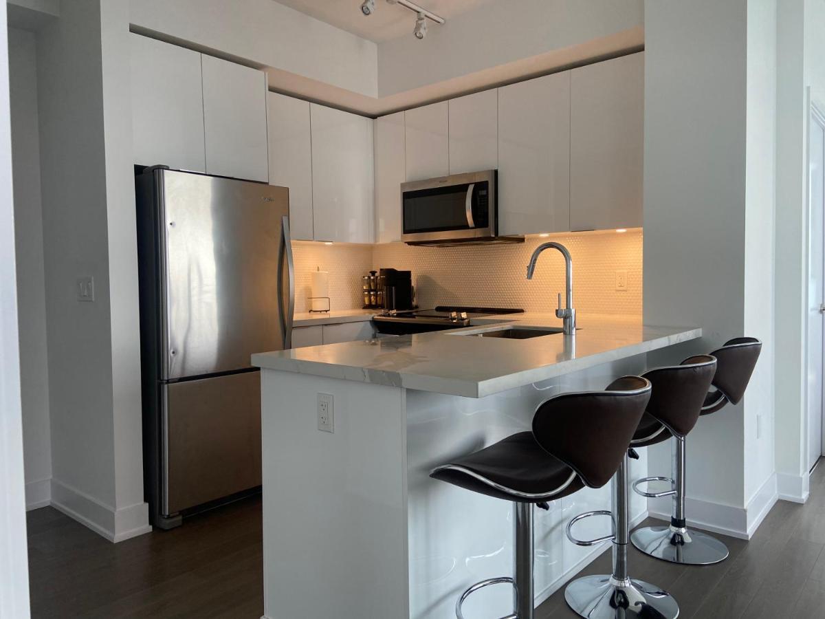 1 Bedroom Waterfront Condo Торонто Екстер'єр фото